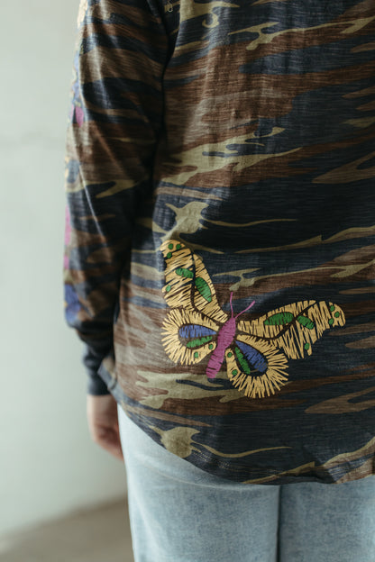 Lake Happy Long Sleeve Cowl Hooded T-Shirt Camo Flower Logo